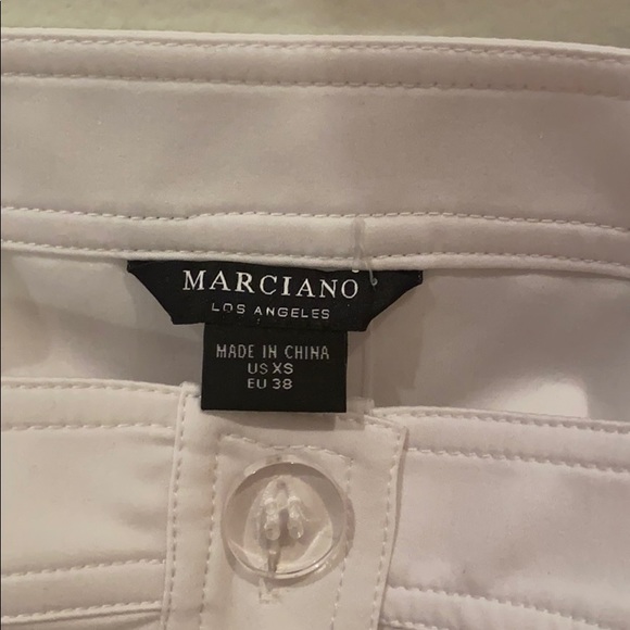 Marciano Los Angeles Genovesa Button Top - Picture 8 of 10
